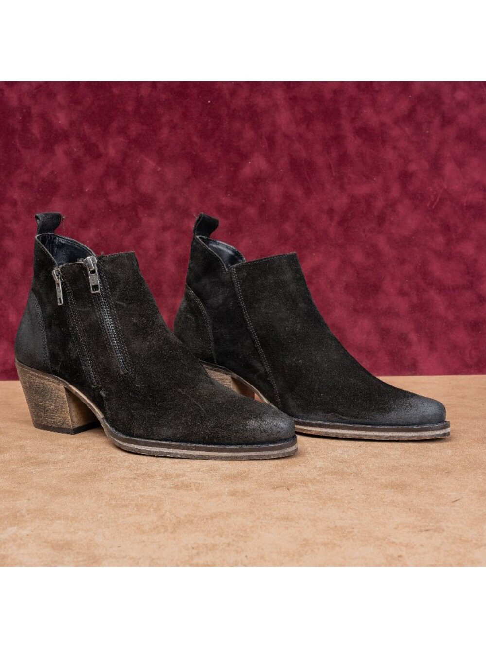 Very Volatile LA Women Distress Black Leather Zip Festival Party Western Boots 9